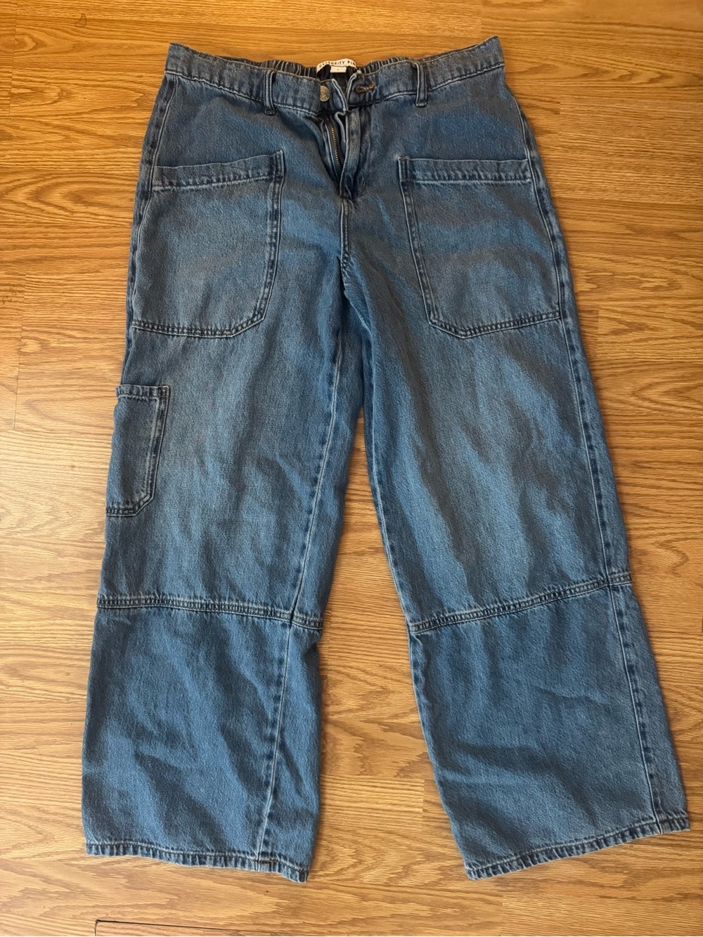 Womenโs Blue Jeans - Casual Wide Leg